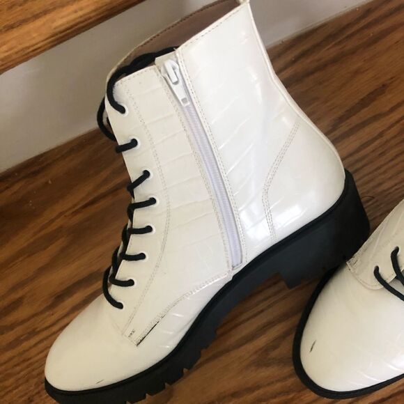 White Fashion Boots Size 10 - Picture 5 of 5